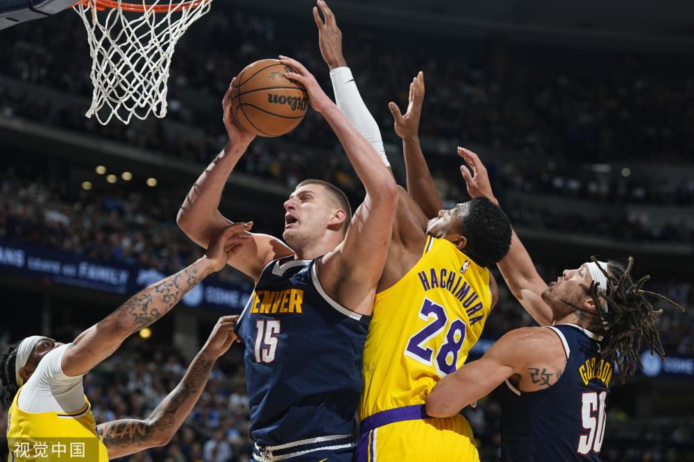 在季后赛中 在季后赛中