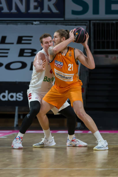 与此同时 与此同时