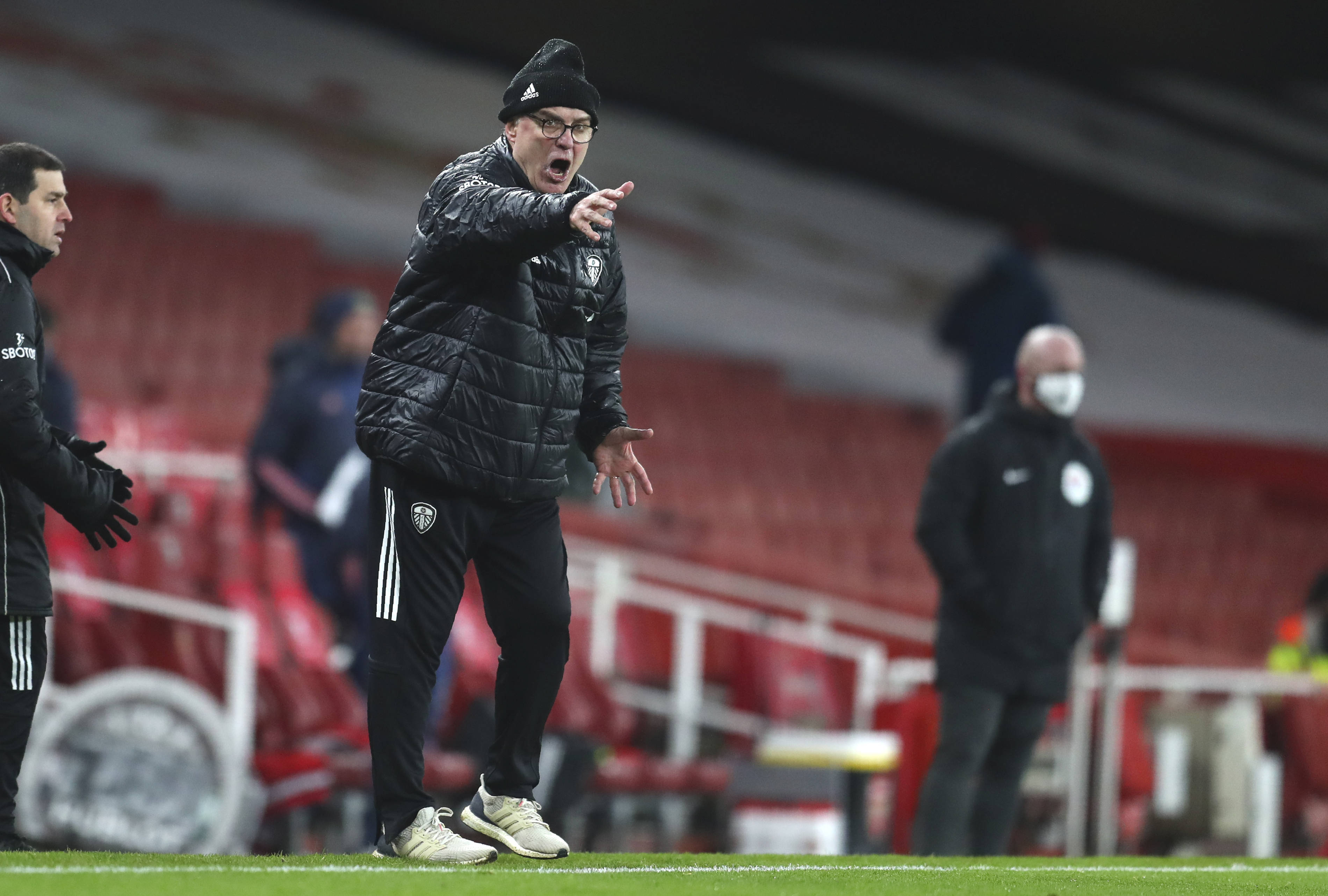 刻由锋线球 刻由锋线球