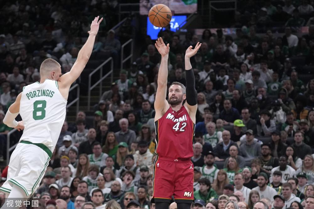 他的带伤回 他的带伤回